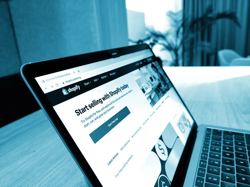 Shopify laptop
